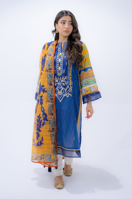 3 piece embroidered lawn suit