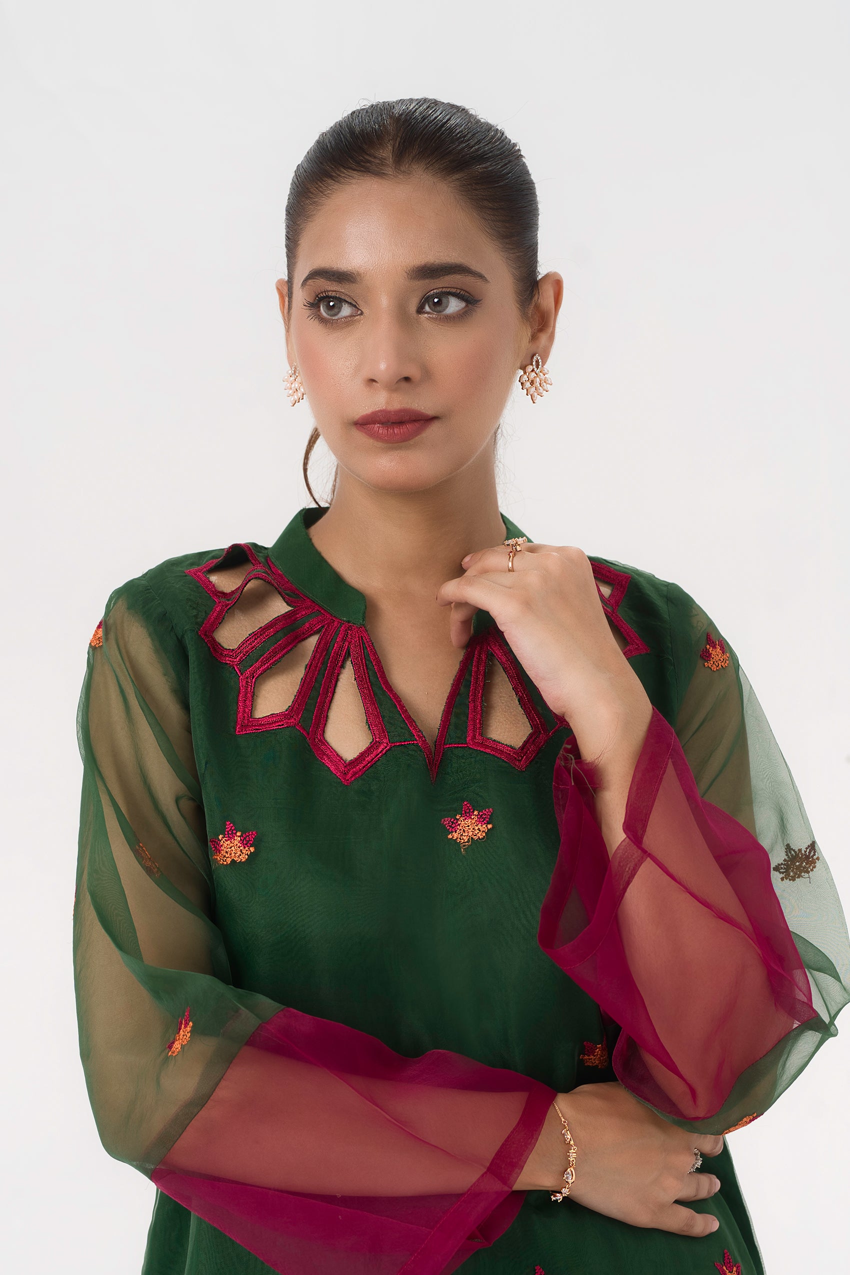 dresses for women in pakistan