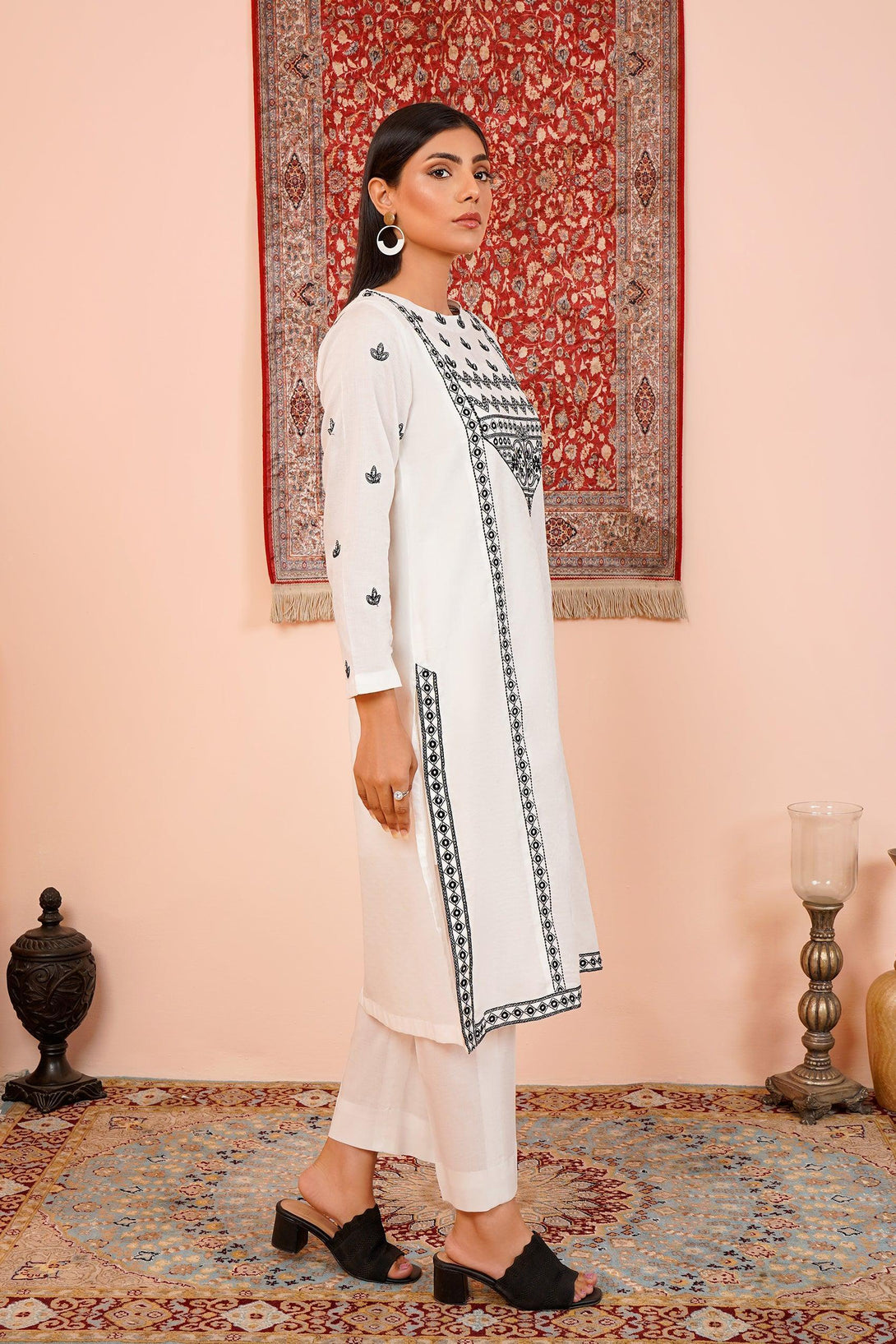 NEUTRALS EMBROIDERED KE-230592 - Kross Kulture 