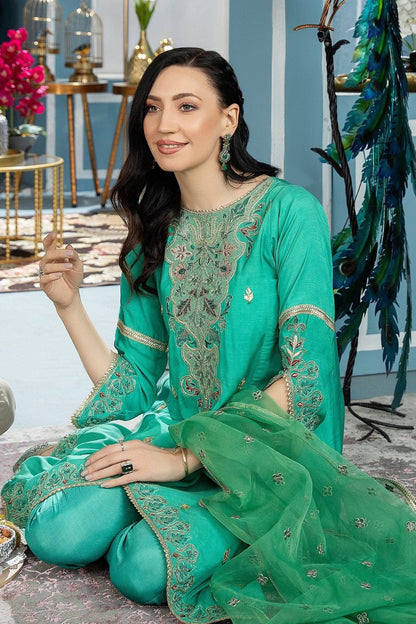 Dresses for women pakistani